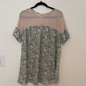 Easel Blue and Cream‎ Floral Blouse